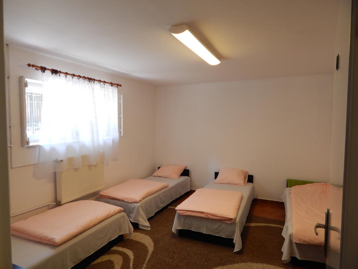 Hostel Madeira Gdańsk Eksteriør billede
