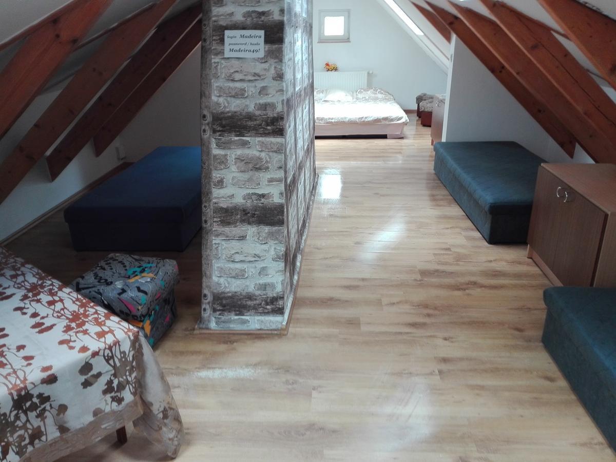 Hostel Madeira Gdańsk Eksteriør billede